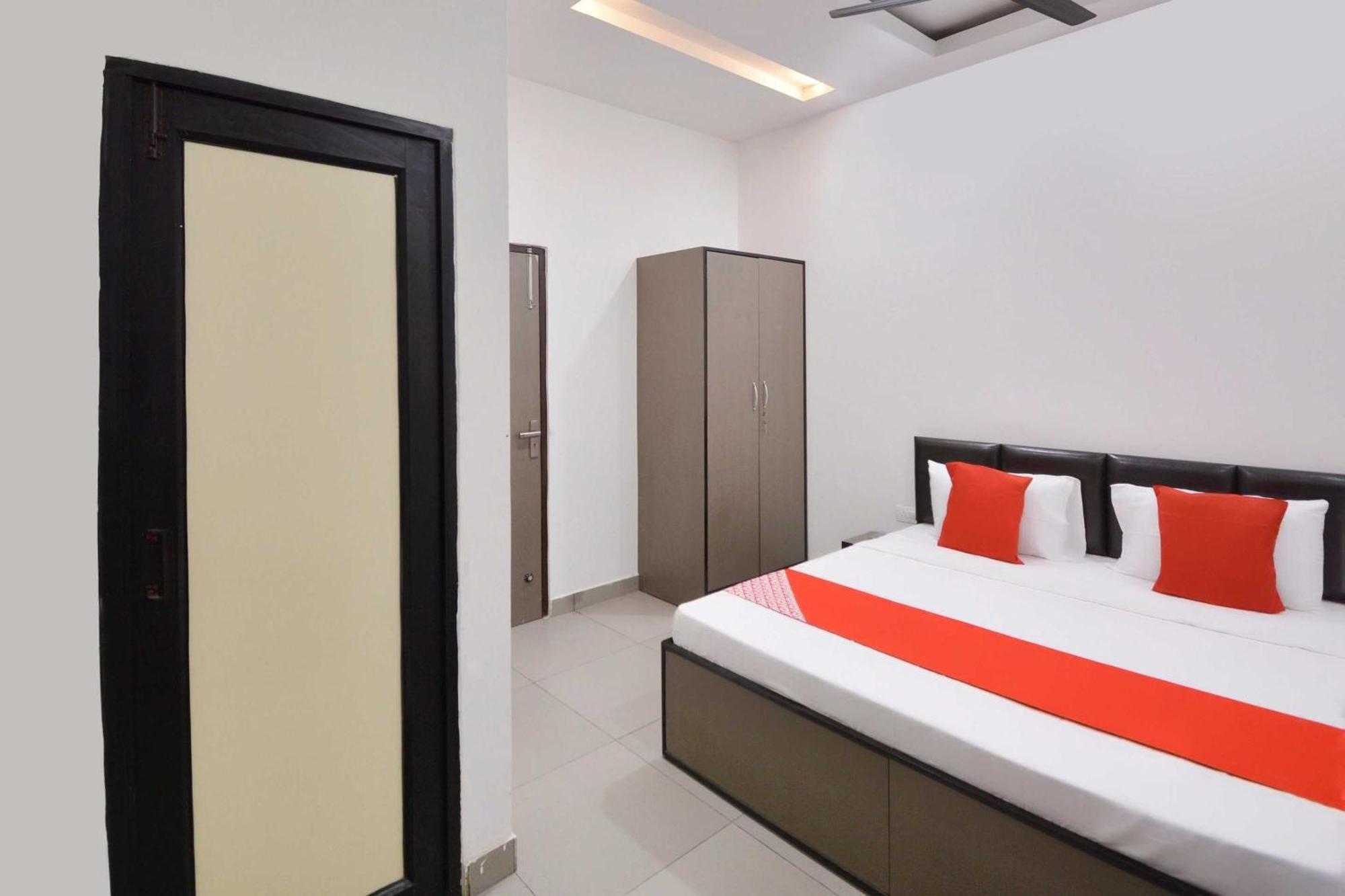 Hotel O White Solitaire Лудхіяна Екстер'єр фото